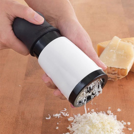 Râpe à fromage rotative ergonomique | KitchenModern